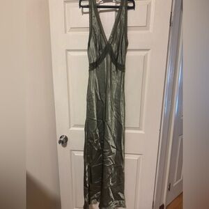 VRG girl dress never worn